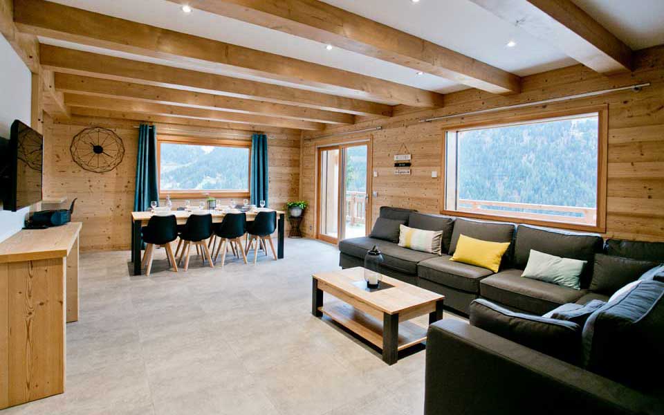 La chaleur du bois omniprésente dans ce chalet confortable et convivial photo arvimedia
