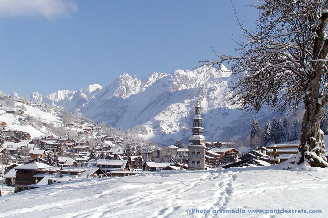 hébergement logement de vacances à la clusaz séjour ski gite chalet alpes france photo arvimedia