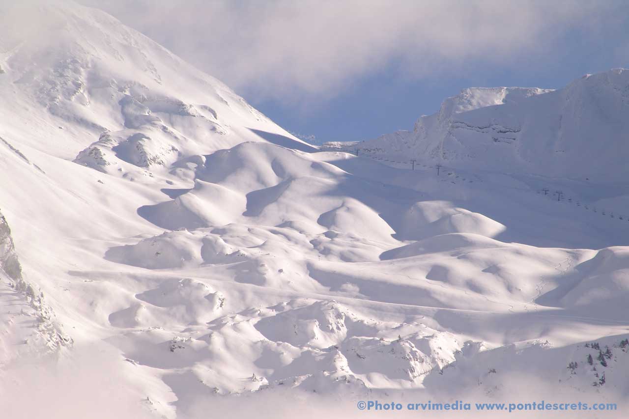 hébergement logement de vacances à la clusaz séjour ski gite chalet alpes france photo arvimedia